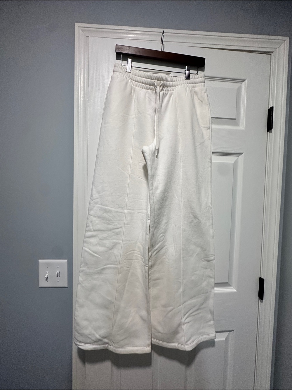 Beyond Yoga Wide-Leg Drawstring Sweatpants - White